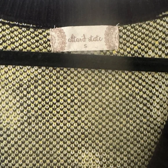 Altar'd State Black and White Daisy Poet Sweater - Picture 2 of 6